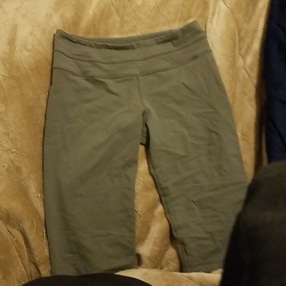 Lululemon capri leggings